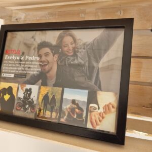Cuadro con estilo netflix, donde podras crear un pequeño collage con un texto sobre ustedes.